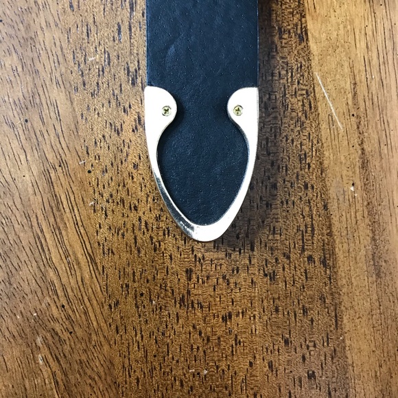 Woman’s Black Belt With Gold tone Buckle Small - Picture 8 of 9